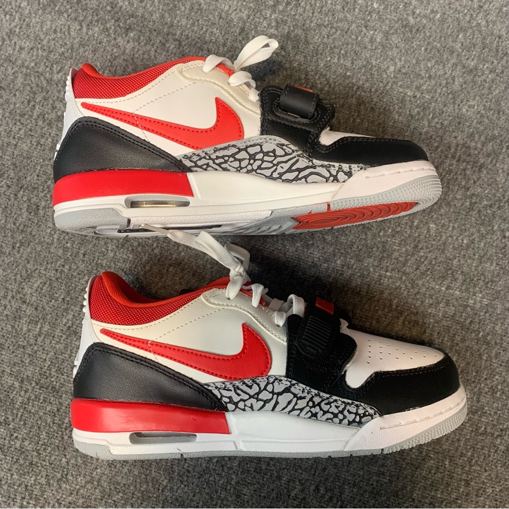 Nike Boys Jordan Legacy 312 Low GS 'Fire Red' 5.5Y - Picture 4 of 11